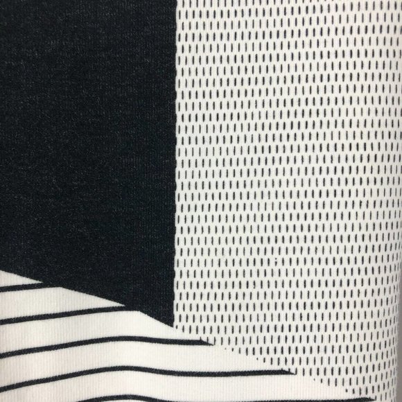 NWT Nike black white abstract Leg-A-See leggings foot  strap xs - Picture 11 of 15